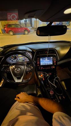 Nissan Maxima